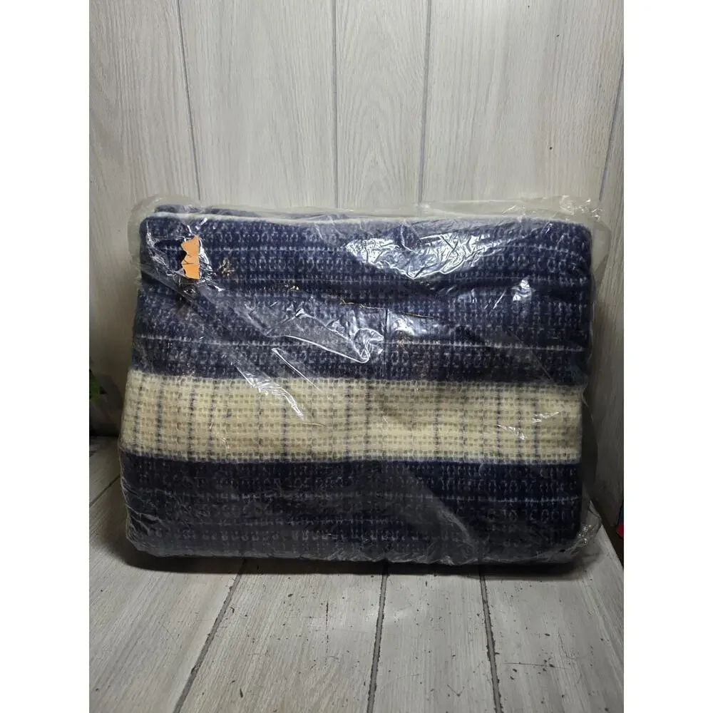 Vtg Super Value by Beacon Satin Trim Blanket Twin/Full Blue White Plaid USA NOS